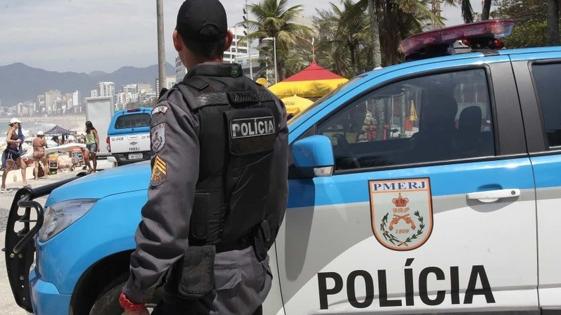 HOMEM TENTA INVADIR CASA E LEVA 12 TIROS