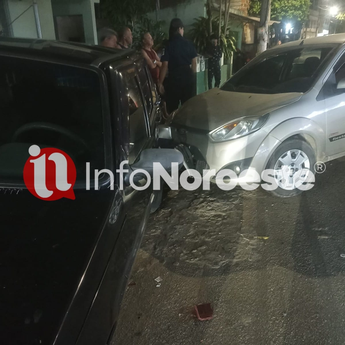 ACIDENTE ENTRE DOIS VEÍCULOS NO BAIRRO CACHOEIRO EM CARDOSO MOREIRA.