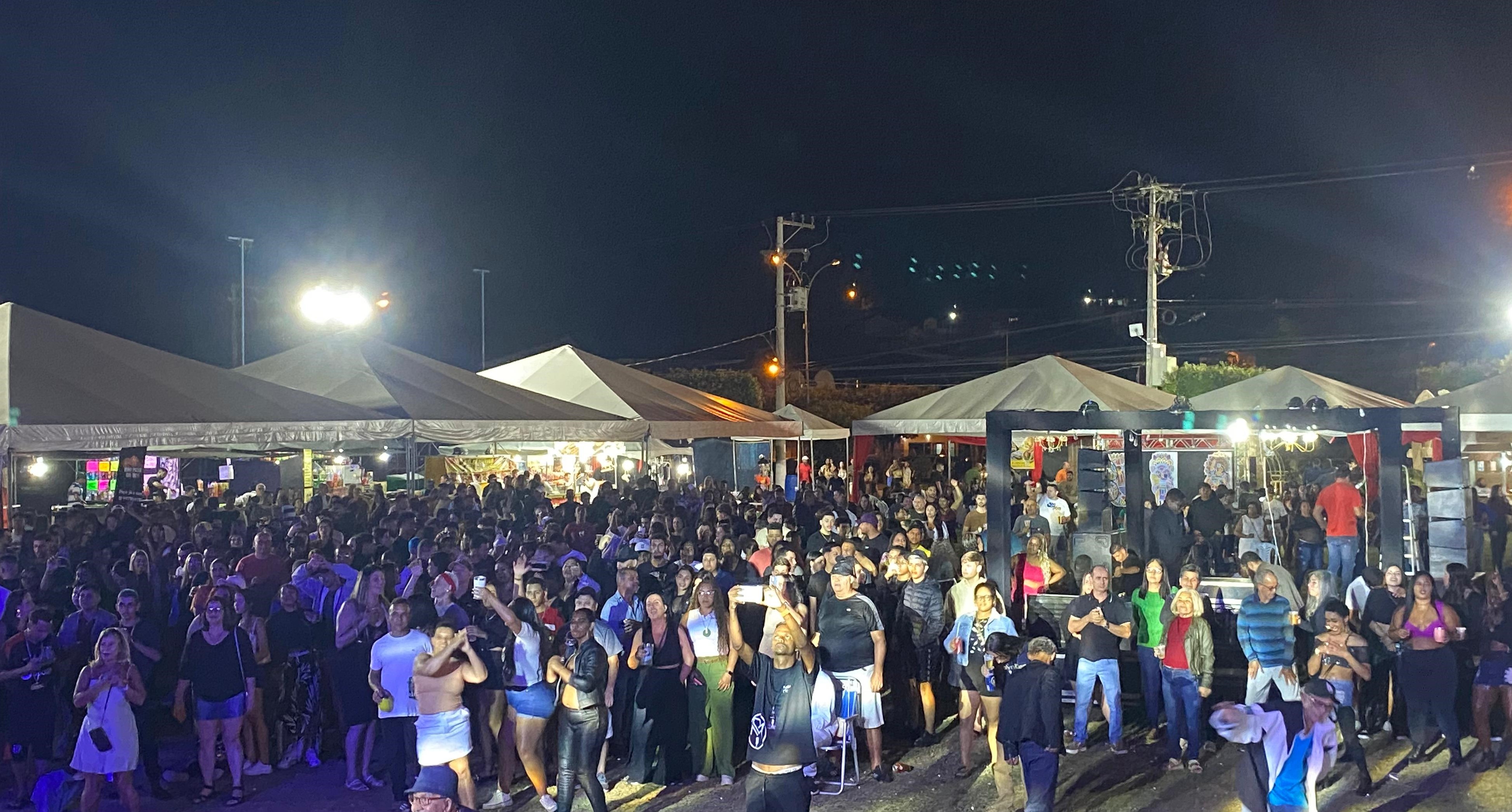 ITALVA E REGIÃO: FIM DE SEMANA TEM ASSIS & CHICÃO NO PEDRA BRANCA E FESTA DA GUARNIERI.