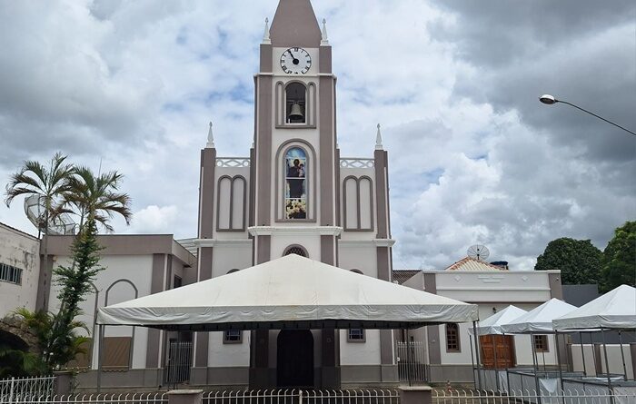 IGREJA MATRIZ DE CARDOSO MOREIRA REGISTRA EPISÓDIO DE PROFANAÇÃO APÓS MISSA DE PÁSCOA.