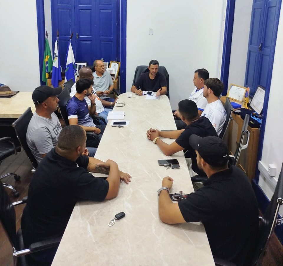 ITALVA: CLUBES E PREFEITO ALINHAM ÚLTIMOS DETALHES PARA O CAMPEONATO MUNICIPAL 2026.